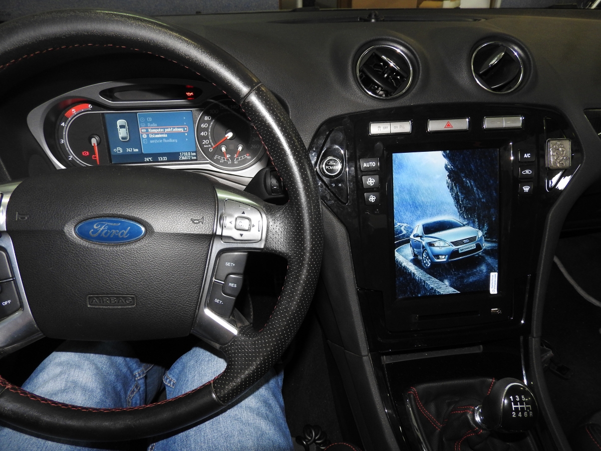 Ford Mondeo MK4 tesla.jpg